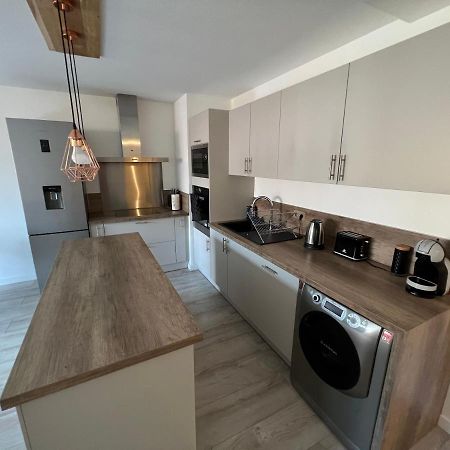 Appartement Entre Lacs, Montagnes Et Stations De Ski Бонвил Екстериор снимка